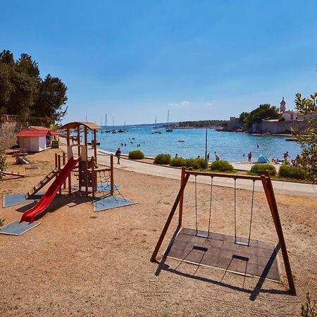 Galija Luxury Suites Krk Town Bagian luar foto
