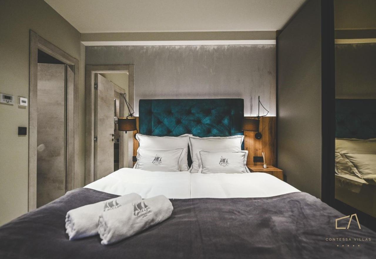Galija Luxury Suites Krk Town Bagian luar foto