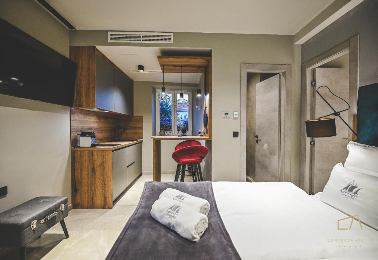 Galija Luxury Suites Krk Town Bagian luar foto