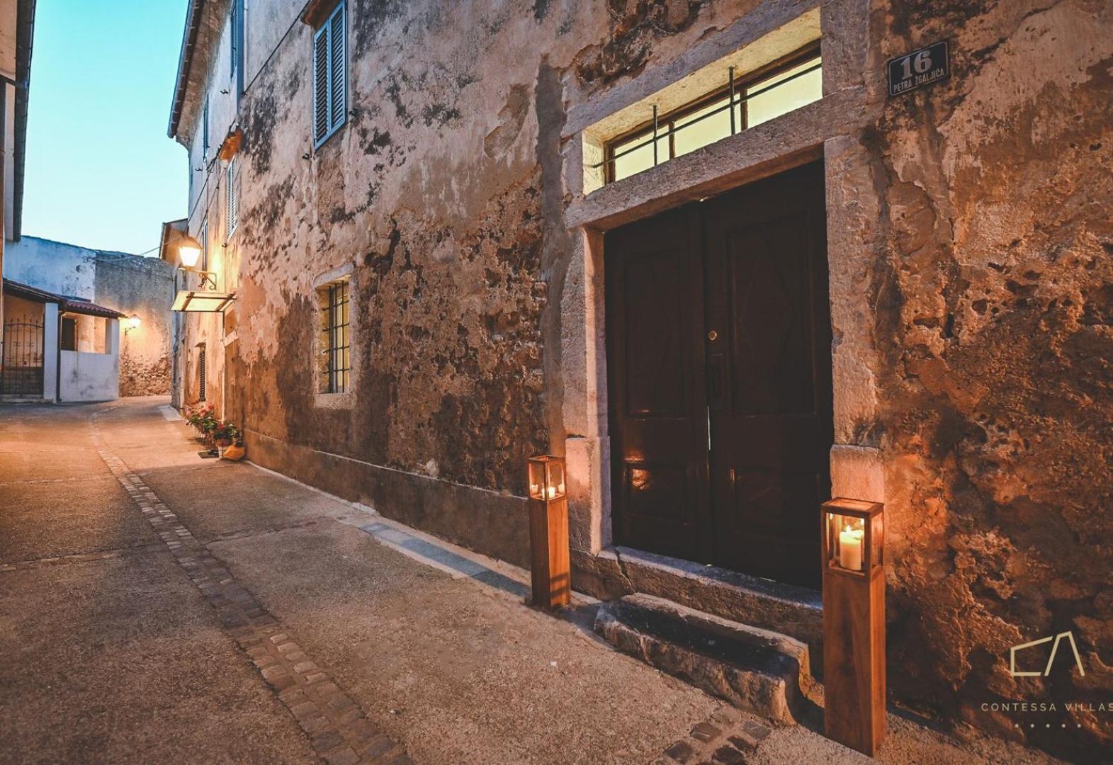 Galija Luxury Suites Krk Town Bagian luar foto
