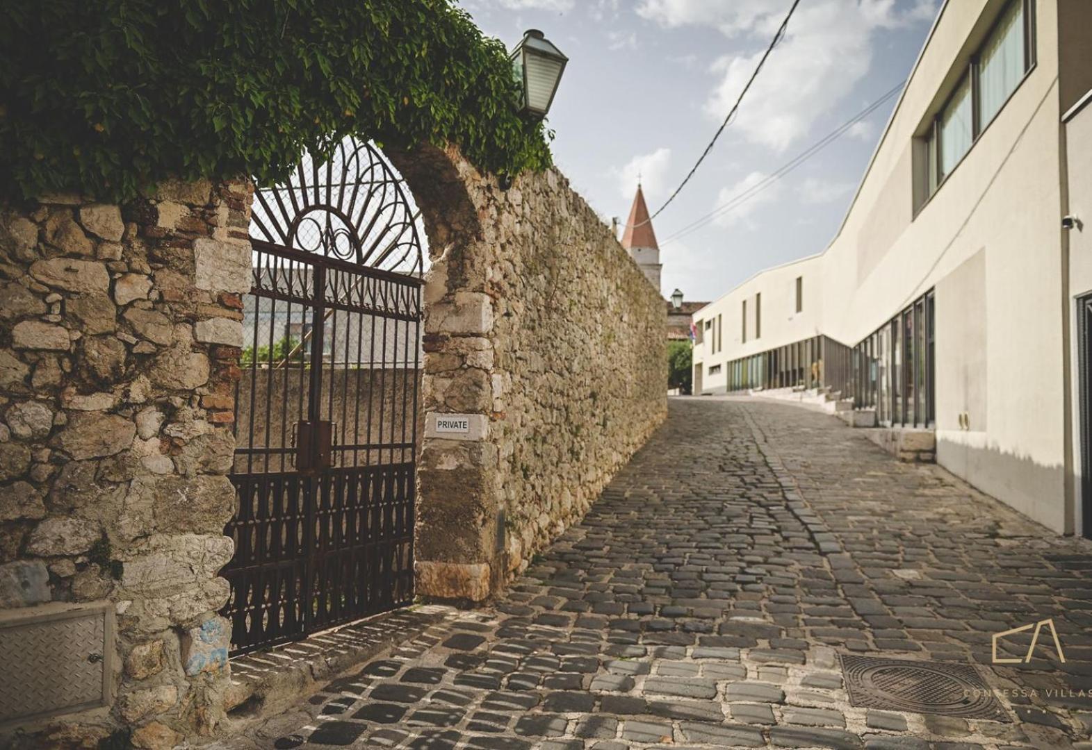 Galija Luxury Suites Krk Town Bagian luar foto